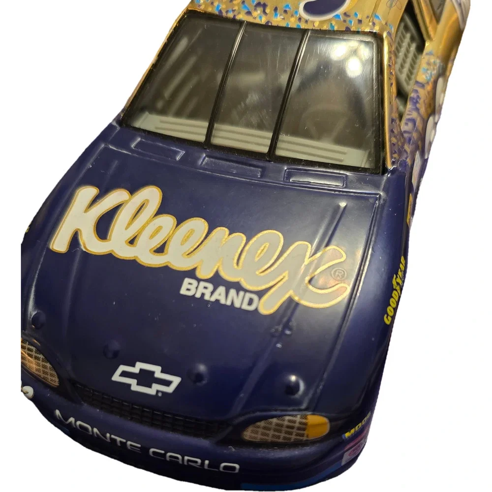 Racing Champions #32 Jeff Green Cottonelle Kleenex Gold 1:24 NASCAR Diecast
